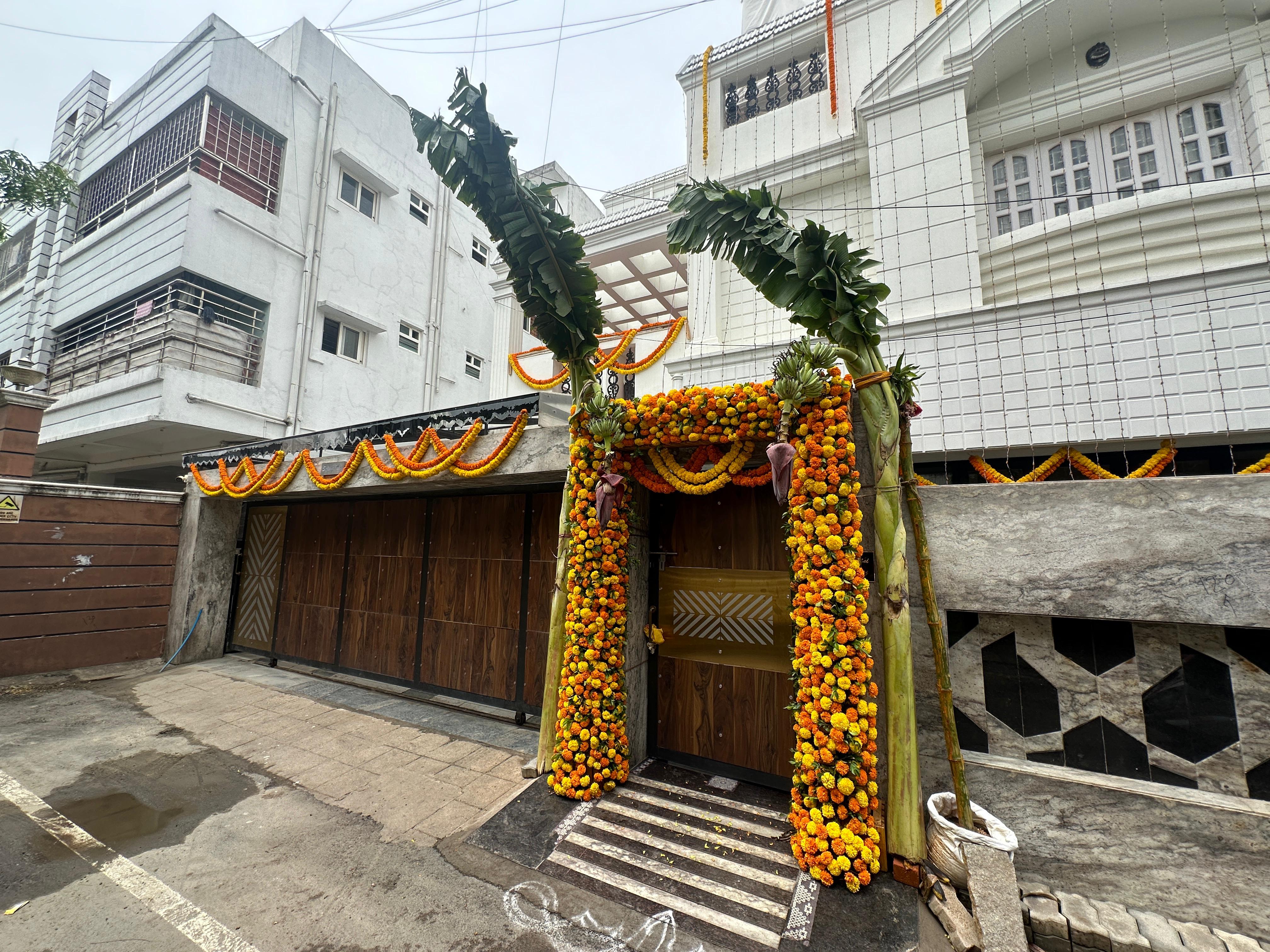 House Warming Decoration Near Me